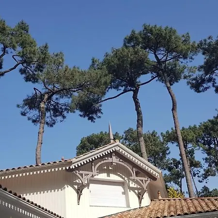빌라 Spacieuse Villa, Ensoleillee, Piscine Chauffee A Le Moulleau *
