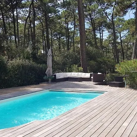 Spacieuse Villa, Ensoleillee, Piscine Chauffee A Le Moulleau 아르카숑