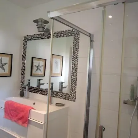 빌라 Spacieuse Villa, Ensoleillee, Piscine Chauffee A Le Moulleau *