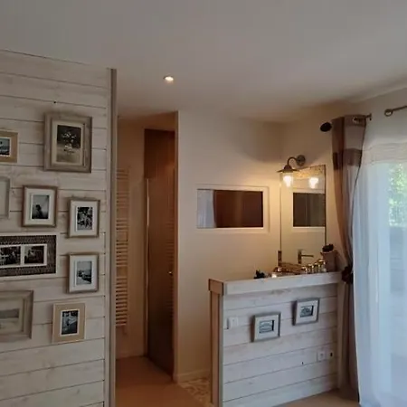 Spacieuse Villa, Ensoleillee, Piscine Chauffee A Le Moulleau 빌라 *