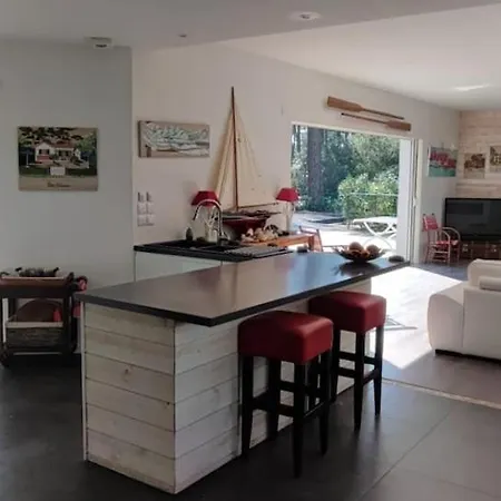 Spacieuse Villa, Ensoleillee, Piscine Chauffee A Le Moulleau Villa *
