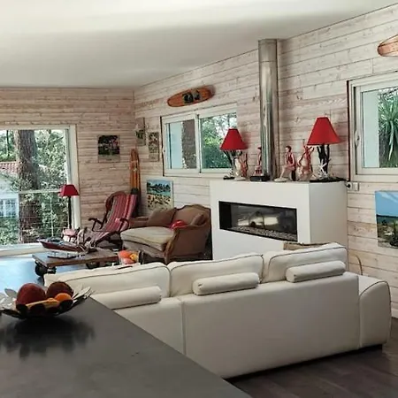 Spacieuse Villa, Ensoleillée, Piscine Chauffée à Le Moulleau