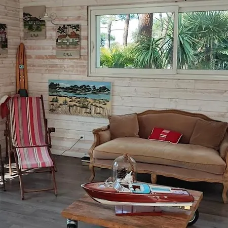 빌라 Spacieuse Villa, Ensoleillee, Piscine Chauffee A Le Moulleau *