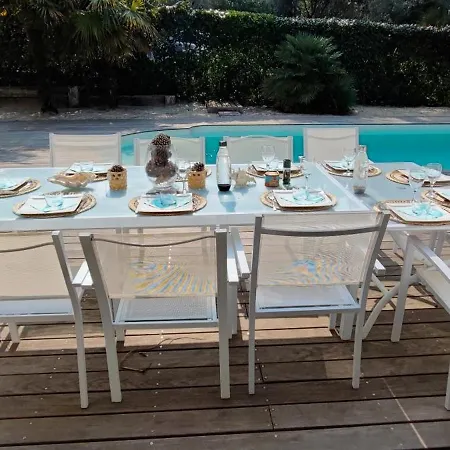Spacieuse Villa, Ensoleillee, Piscine Chauffee A Le Moulleau 빌라 *
