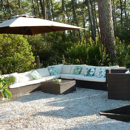 Spacieuse Villa, Ensoleillee, Piscine Chauffee A Le Moulleau *