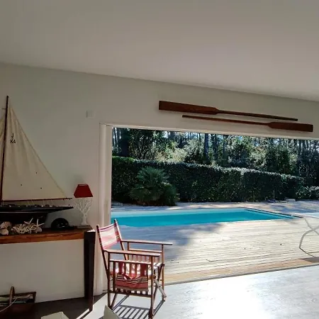 Spacieuse Villa, Ensoleillée, Piscine Chauffée à Le Moulleau