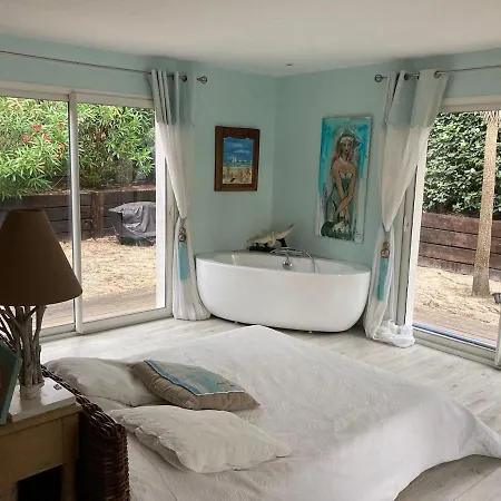 빌라 Spacieuse Villa, Ensoleillee, Piscine Chauffee A Le Moulleau