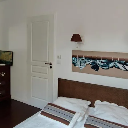 Spacieuse Villa, Ensoleillee, Piscine Chauffee A Le Moulleau 빌라 아르카숑
